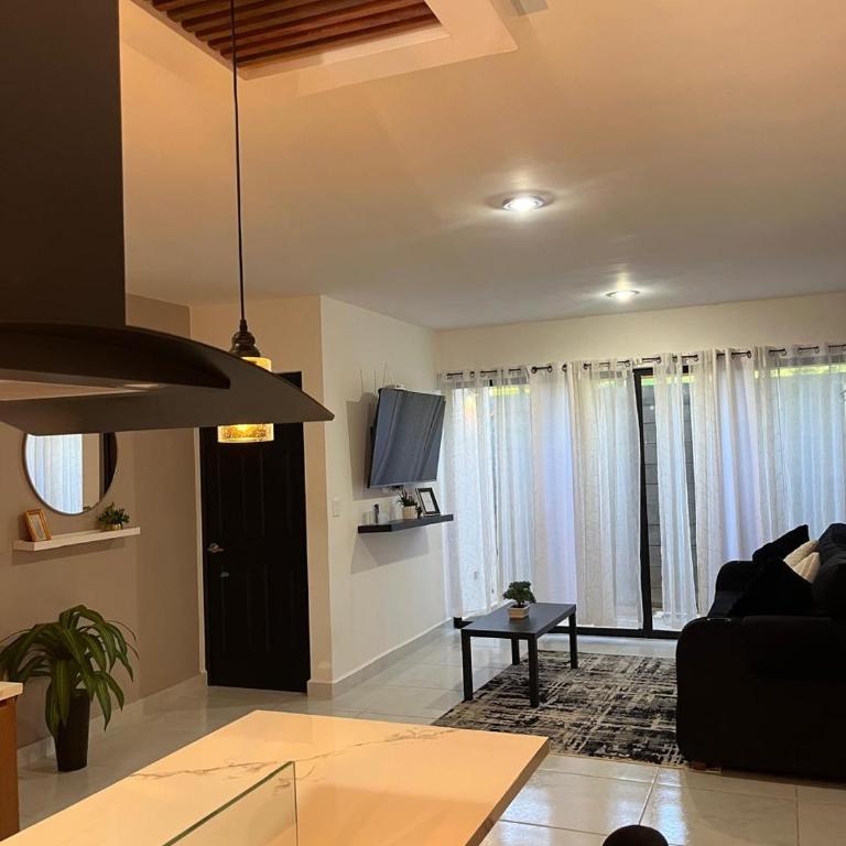 New ground floor apartment, very comfortable and excellent location - Three-Bedroom Apartment - 19