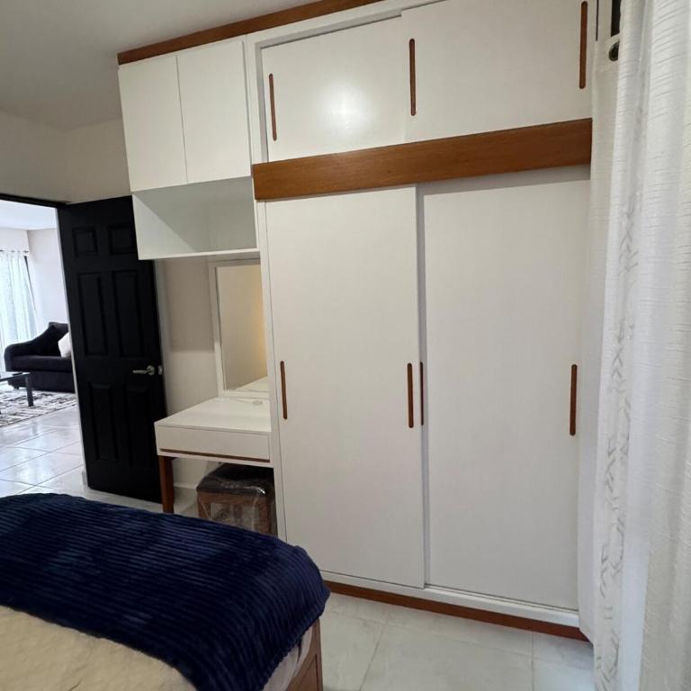 New ground floor apartment, very comfortable and excellent location - Three-Bedroom Apartment - 45