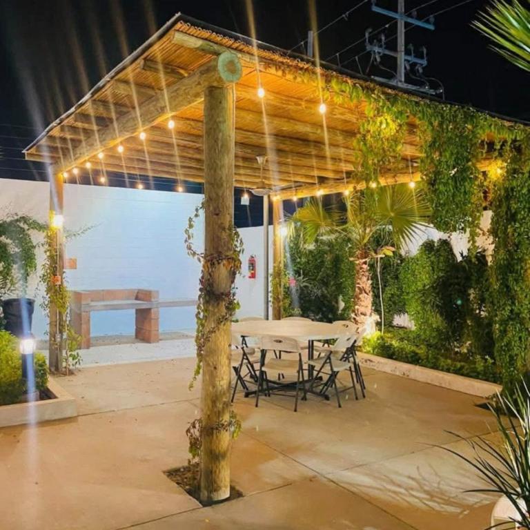 New ground floor apartment, very comfortable and excellent location - Three-Bedroom Apartment - 66