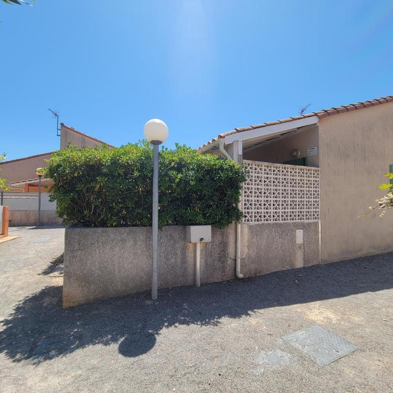 Maison de vacances dans résidence MARINES avec piscine commune, 4 couchages, 250 m de la mer à PORTIRAGNES Plage LRMA4 - Maison 2 Chambres - 9