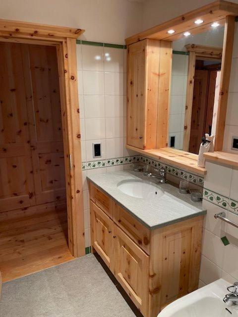 2,5 Zimmer Wohnung mit Bergblick in Engadin - Apartment mit 1 Schlafzimmer - 46