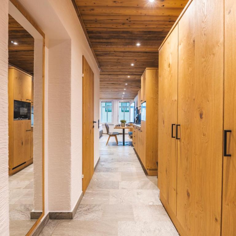 Alpine Essence - Luxury Apartment in Zell am See Center - One-Bedroom Apartment - 12