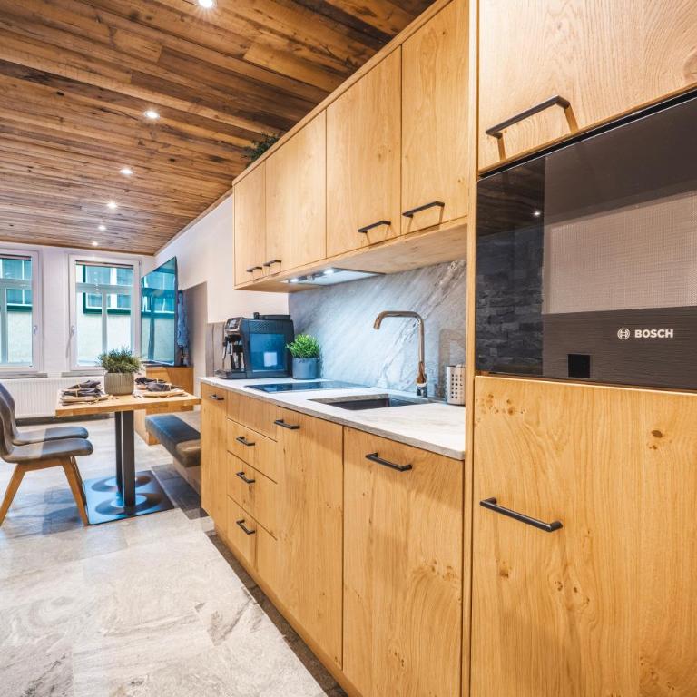 Alpine Essence - Luxury Apartment in Zell am See Center - One-Bedroom Apartment - 9