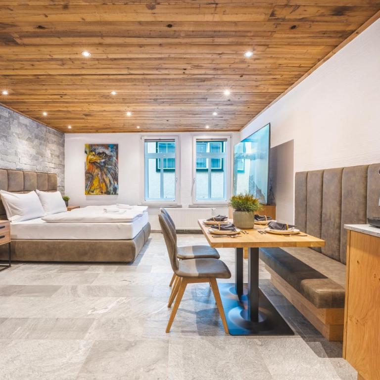 Alpine Essence - Luxury Apartment in Zell am See Center - One-Bedroom Apartment - 1