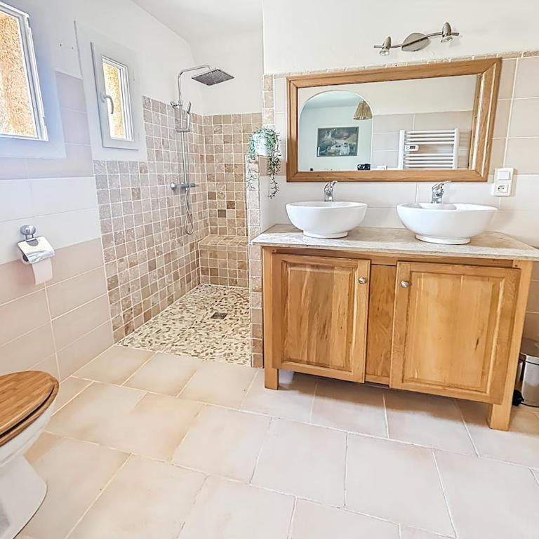 Mas Provençal Renové avec piscine - Villa - 13