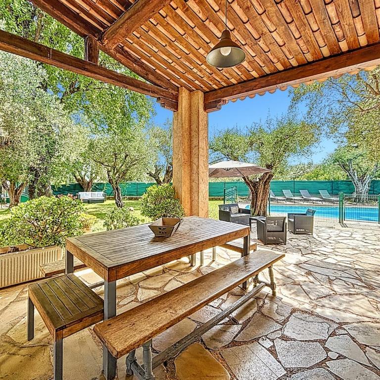 Mas Provençal Renové avec piscine - Villa - 30