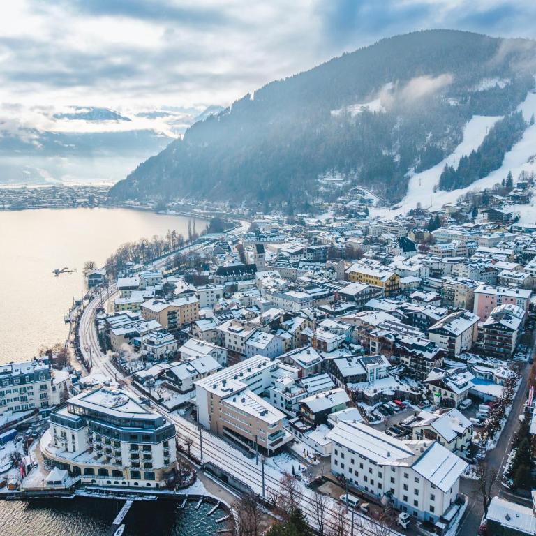 Alpine Essence - Luxury Apartment in Zell am See Center - One-Bedroom Apartment - 22