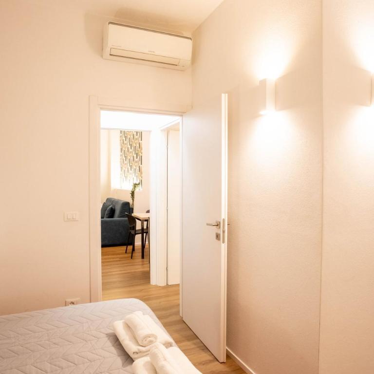 GetTheKey Marconi Apartments - Two-Bedroom Apartment with Balcony - 13