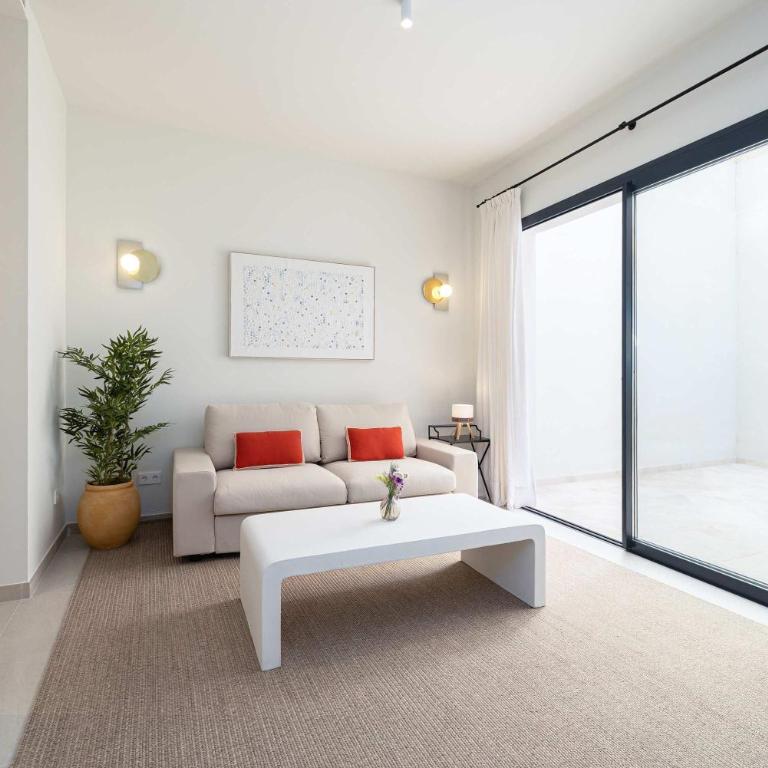 Lujo y confort junto a la playa - Apartamento - 6