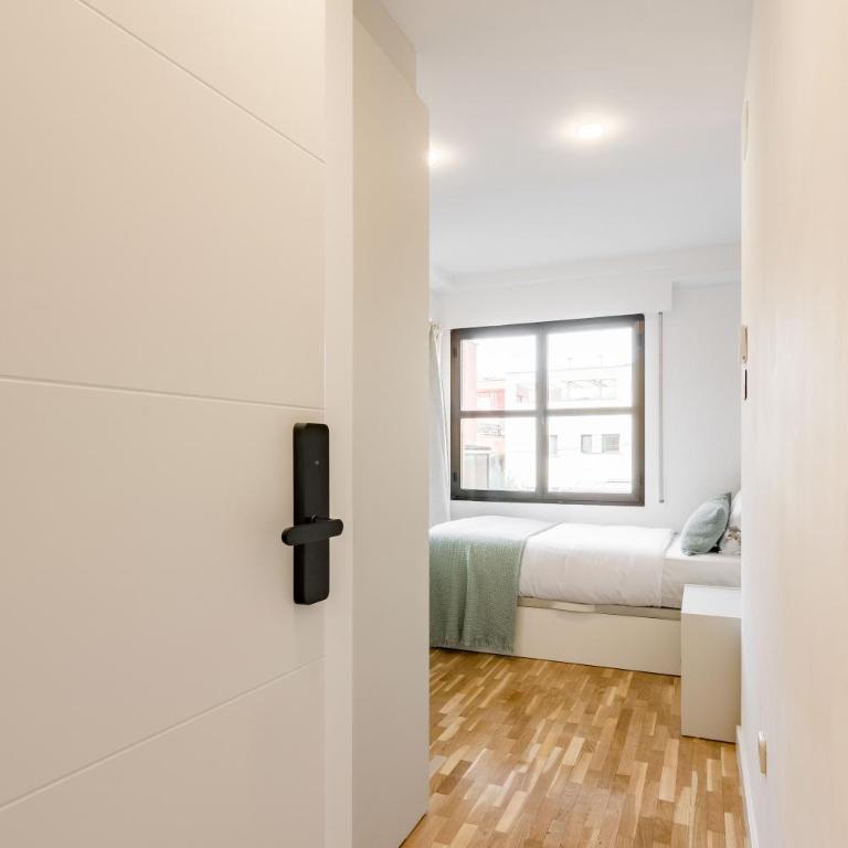 Square Rooms by Charming, cerca del aeropuerto y con un pequeño gimnasio - Habitación Individual - 4
