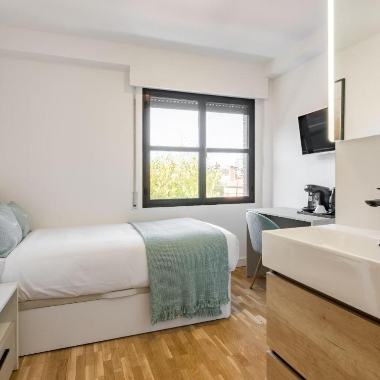 Square Rooms by Charming, cerca del aeropuerto y con un pequeño gimnasio - Habitación Individual - 3