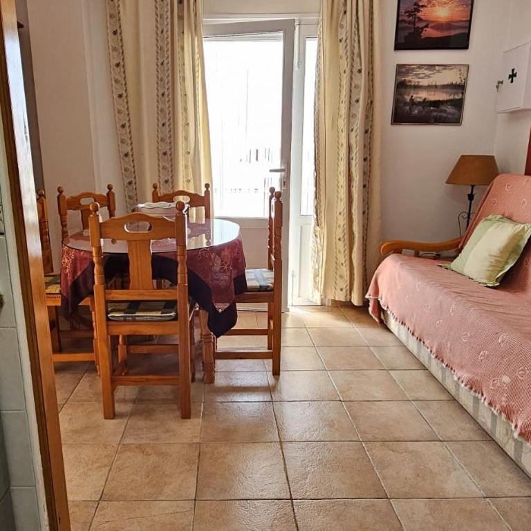 Apartamentos Wily y Mavi - Apartamento de 2 dormitorios con terraza - 2