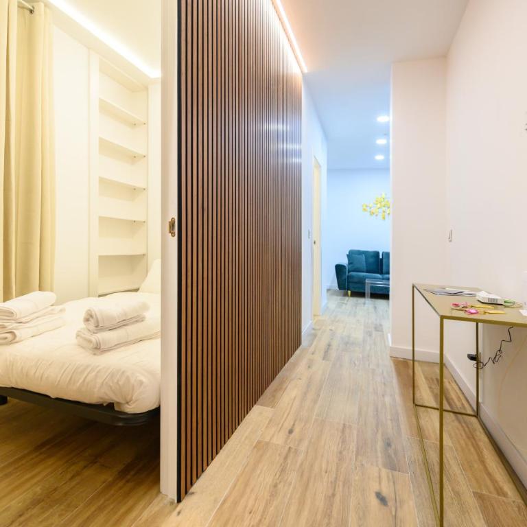 Amplio piso exterior de 2 dormitorios en Centro de Madrid Temporal SCSD14 - Two-Bedroom Apartment - 1