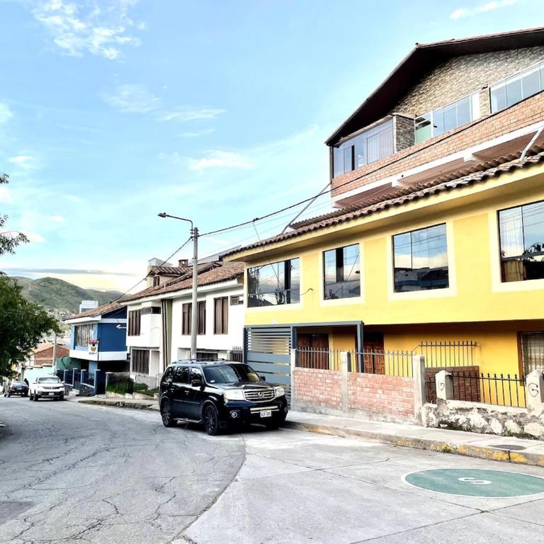 Casita Cusco Spacious 2BR apartment great views, balcony, WiFi - Apartamento de 2 dormitorios - 46