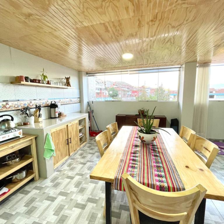 Casita Cusco Spacious 2BR apartment great views, balcony, WiFi - Apartamento de 2 dormitorios - 43