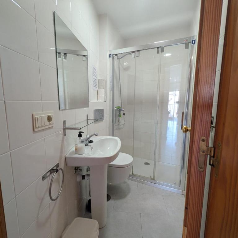 Apartment close from the beach and centre of Nerja - Apartamento de 1 dormitorio - 11