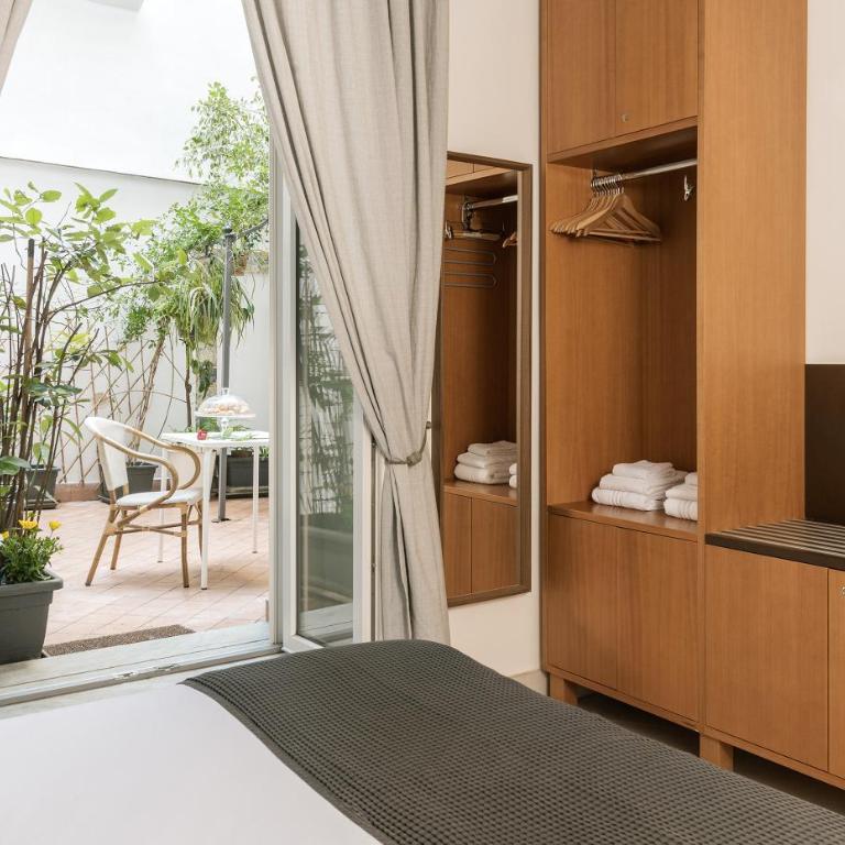 Petrucci Garden B&B - Three-Bedroom Apartment - 9