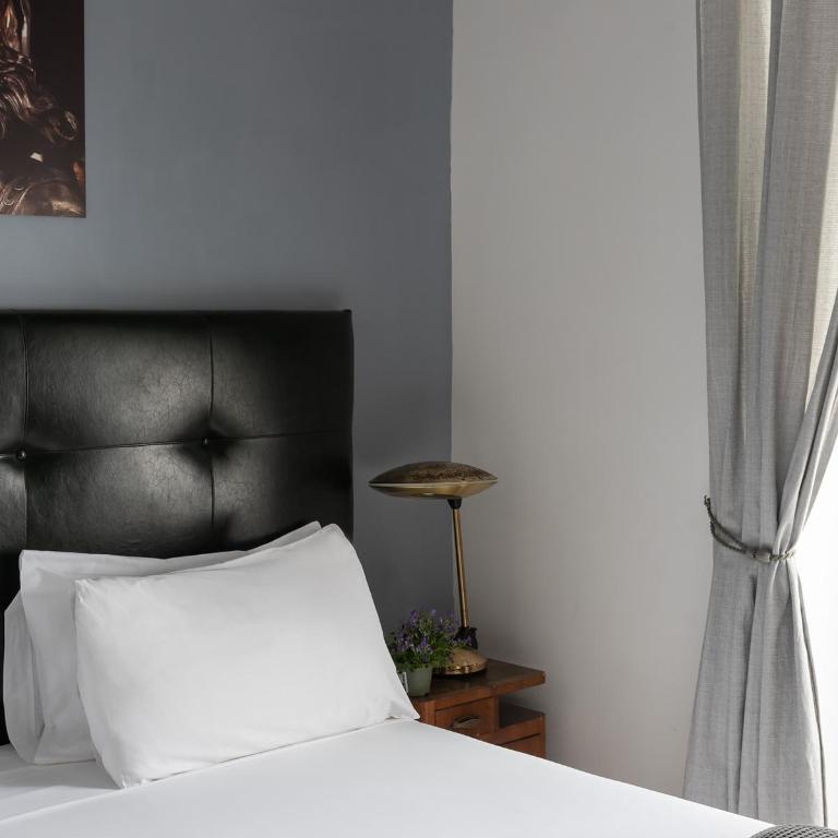 Petrucci Garden B&B - Three-Bedroom Apartment - 13