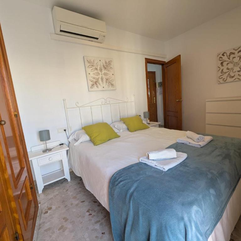 Charming apartment close to the beach and centre of Nerja - One-Bedroom Apartment - 17