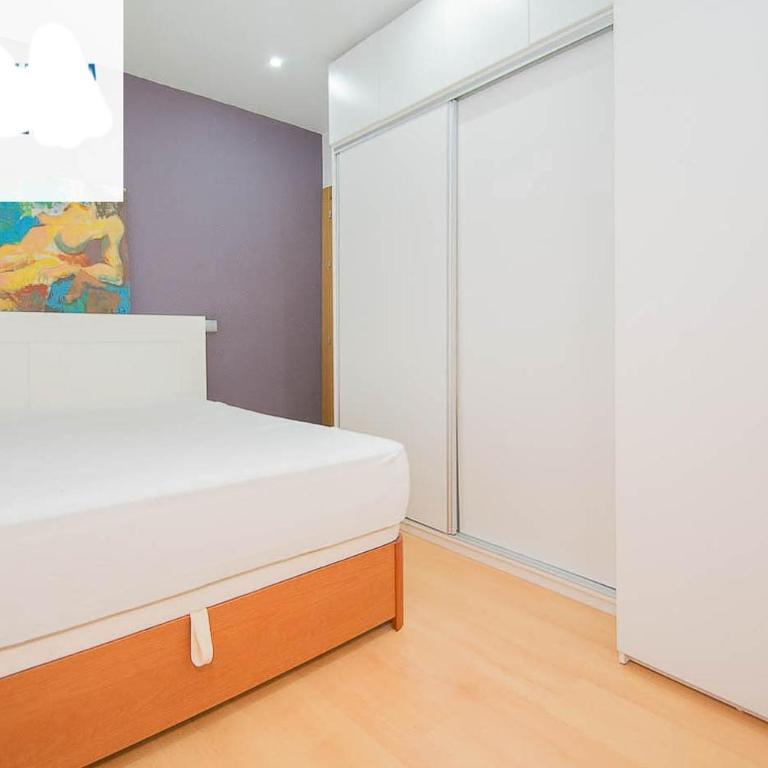 Piso moderno cerca del centro - Two-Bedroom Apartment - 8