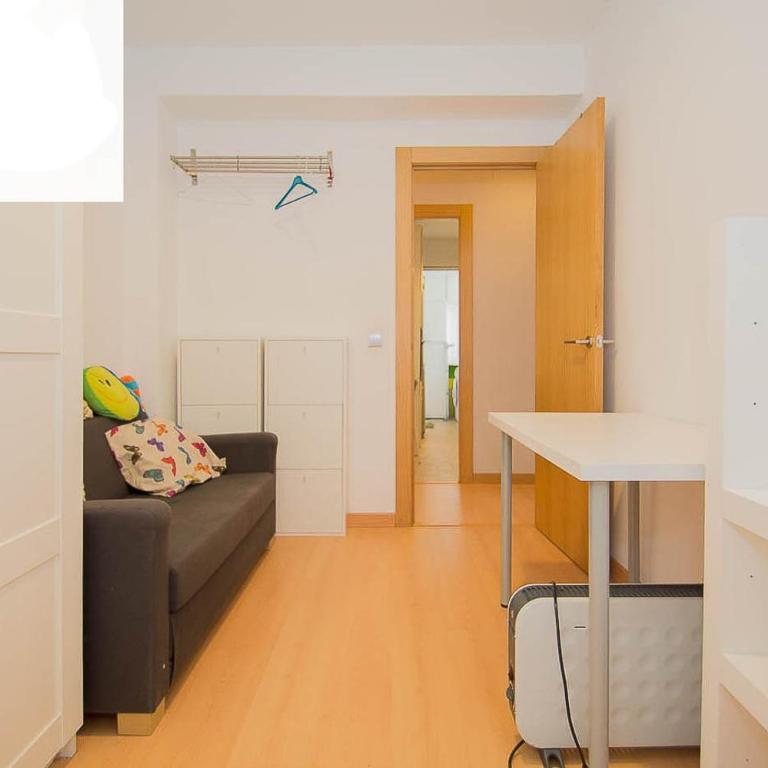 Piso moderno cerca del centro - Two-Bedroom Apartment - 9