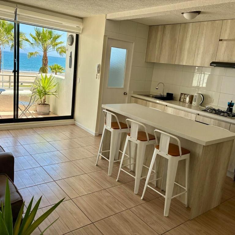 Departamento Borde Mar - Three-Bedroom Apartment - 3