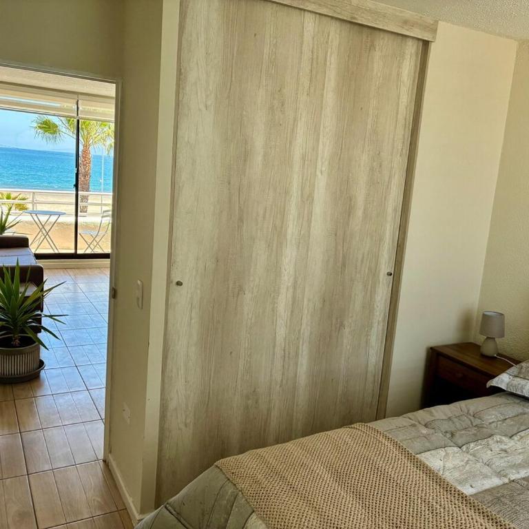 Departamento Borde Mar - Three-Bedroom Apartment - 16