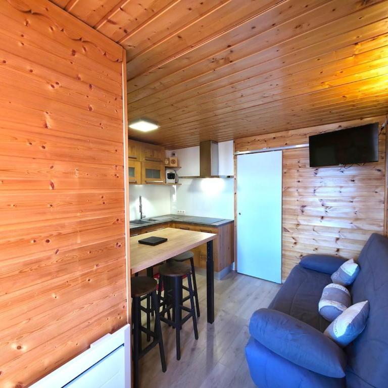 Charmant studio équipé et paisible - Garage privé - Appartement 1 Chambre - 20