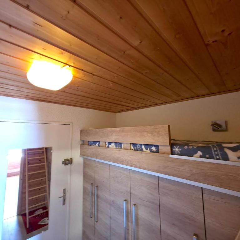 Charmant studio équipé et paisible - Garage privé - Appartement 1 Chambre - 22