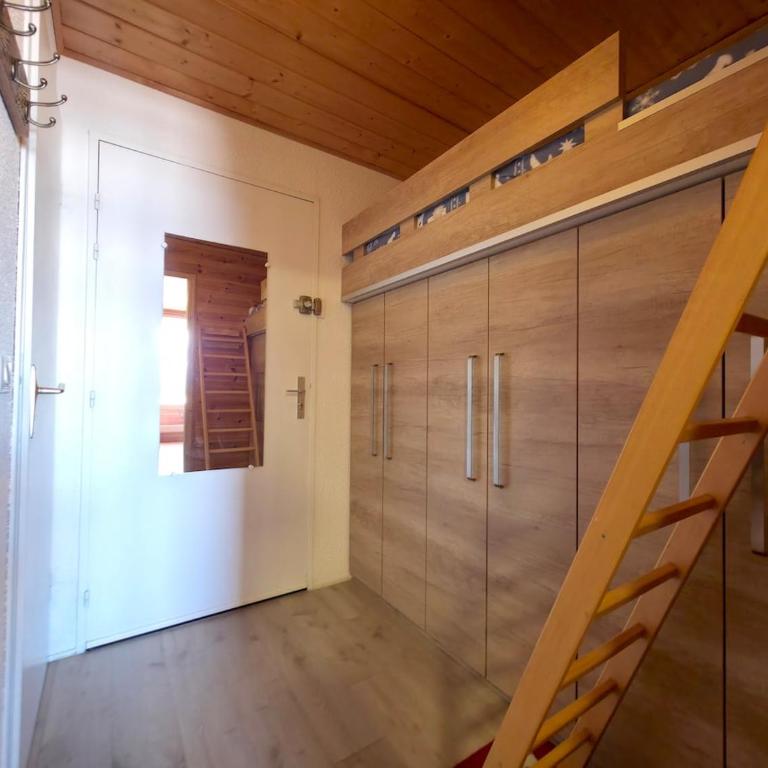Charmant studio équipé et paisible - Garage privé - Appartement 1 Chambre - 24