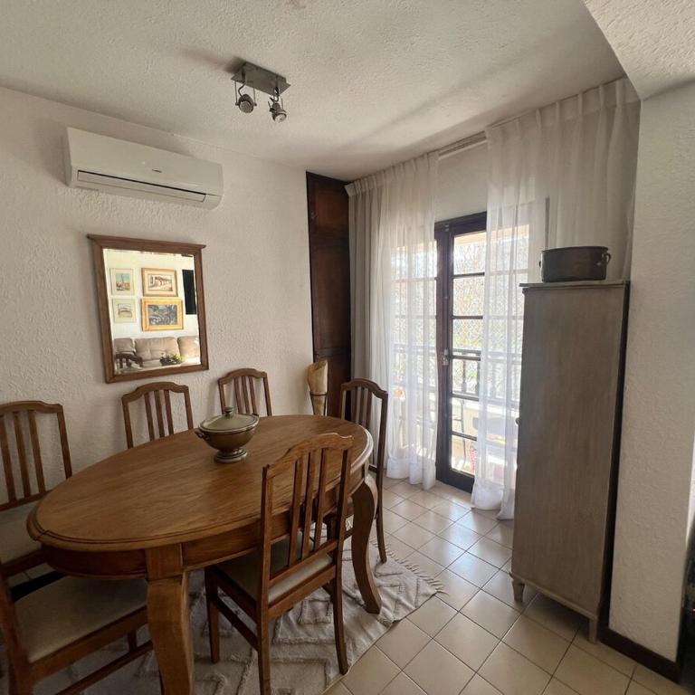 Confortable apartamento - Two-Bedroom Apartment - 8