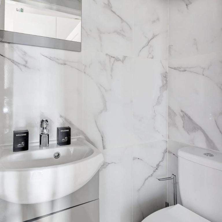 Bluestay 22 - Superb studio in Paris - Apartment - 15