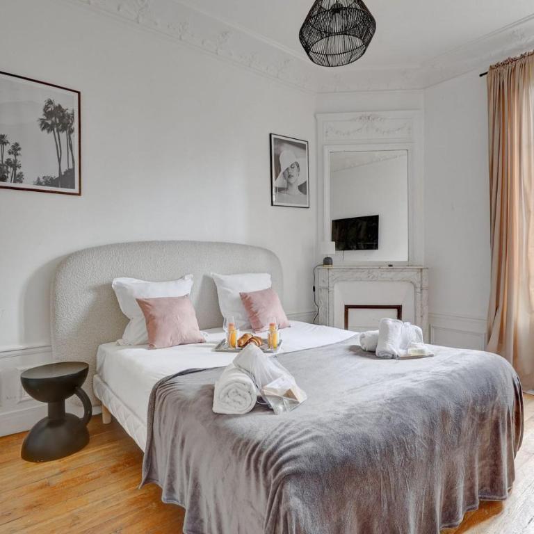 TBS 319 - Superb apartment with Eiffel Tower view - Appartement 2 Chambres - 14