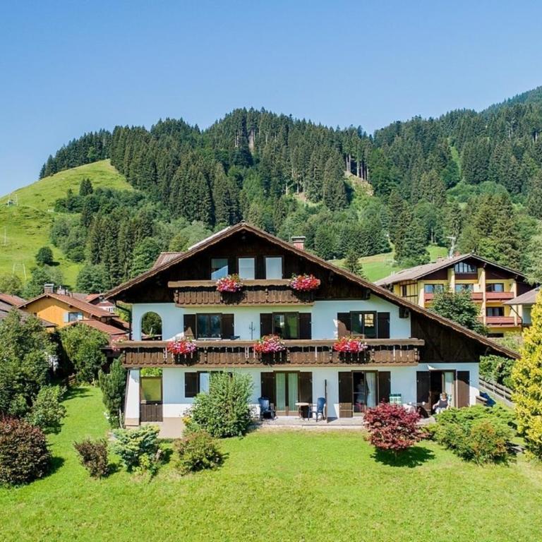 Ferienwohnung Alex im Haus Dorn-Röschen, Pfronten im Allgäu - Apartment - 3