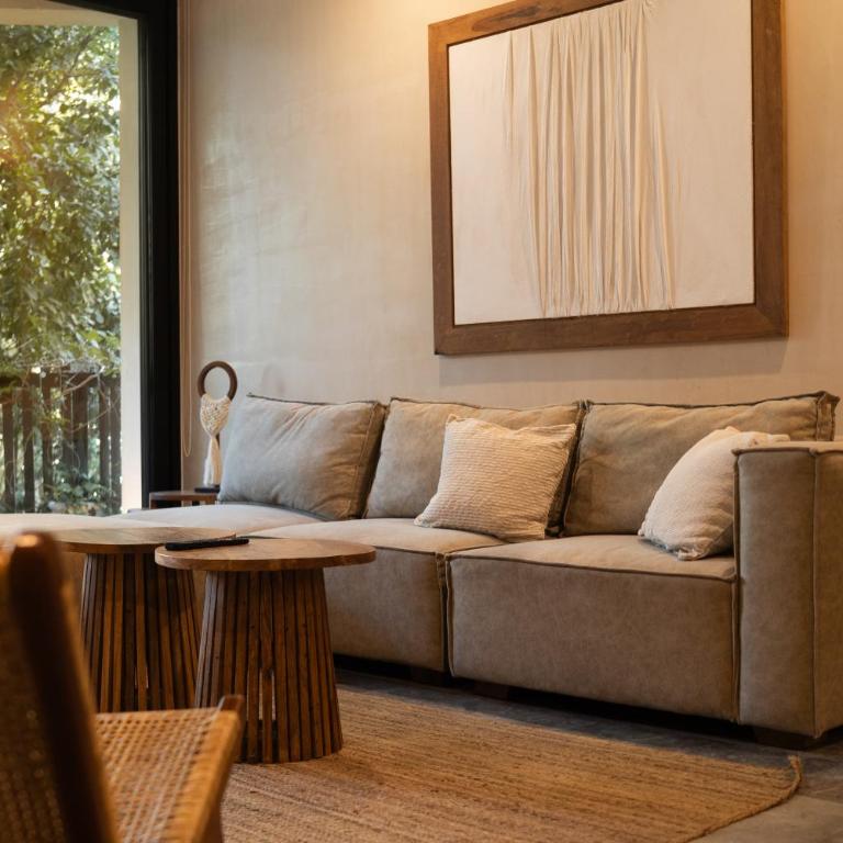 Magical 2 Penthouses & Apartment with 2 Private Pools and Jacuzzi - Apartamento - 70