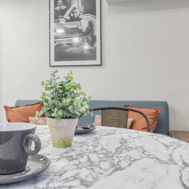 Domus Aeria by DiffeRent - Apartment with Balcony - 16