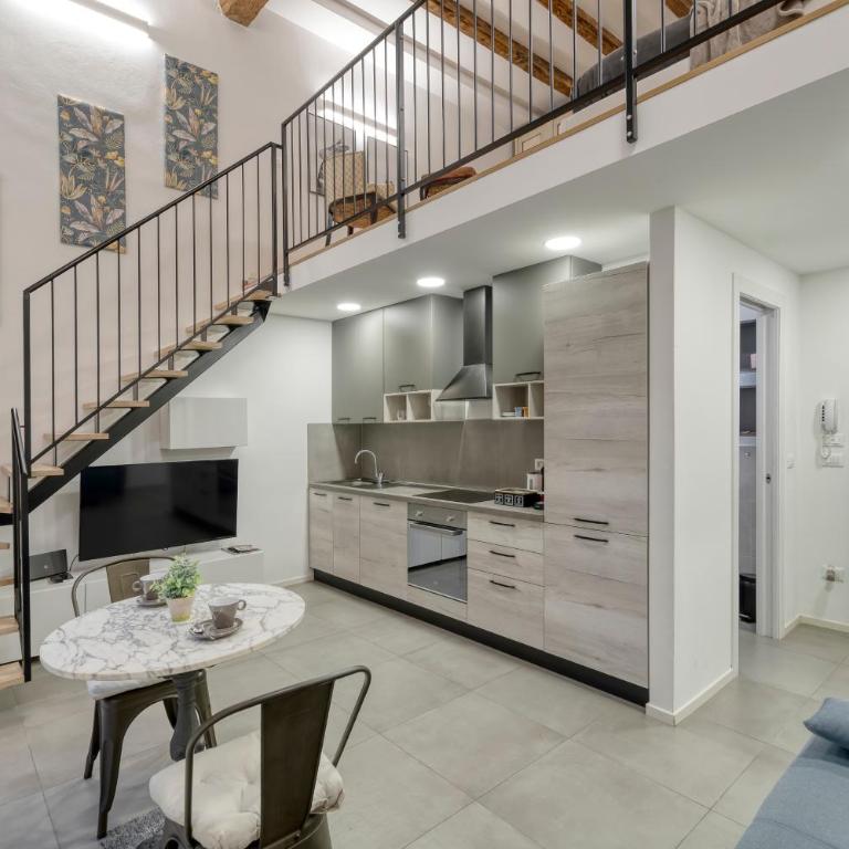 Domus Aeria by DiffeRent - Apartment with Balcony - 1