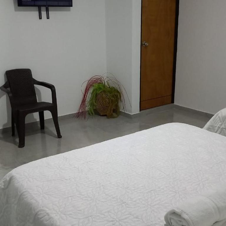 ApartaHotel HyL Simijaca - Apartamento de 3 dormitorios - 2