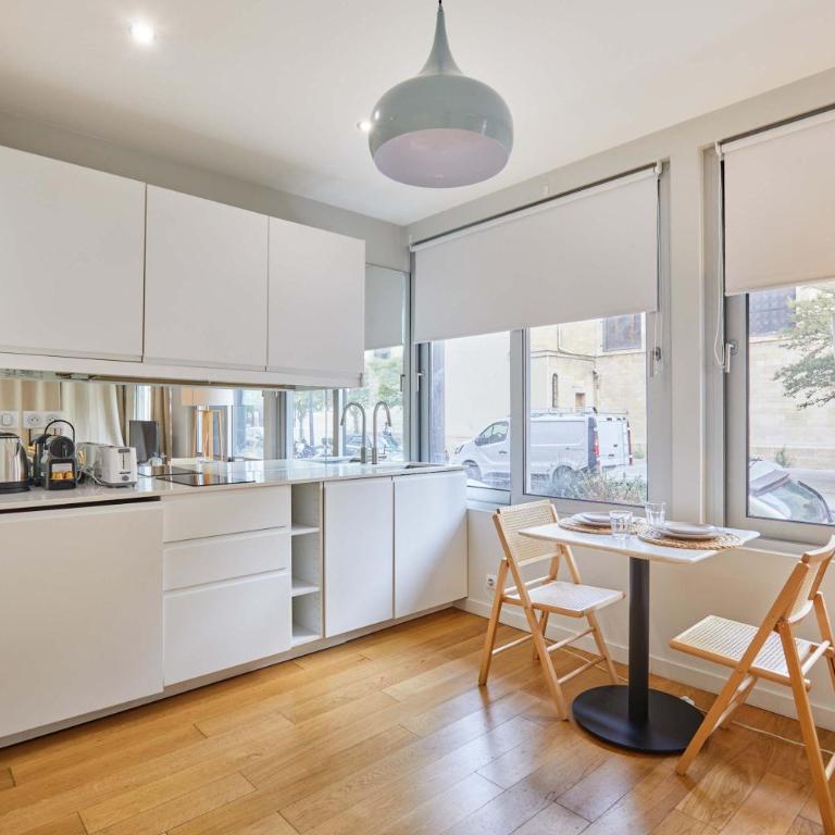 Studio Eiffel Tower by Studio prestige - Studio Standard - 6