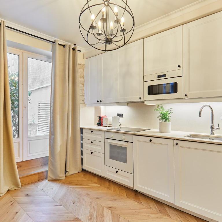 Cozy Apartment Center of Paris - Appartement 3 Chambres - 11