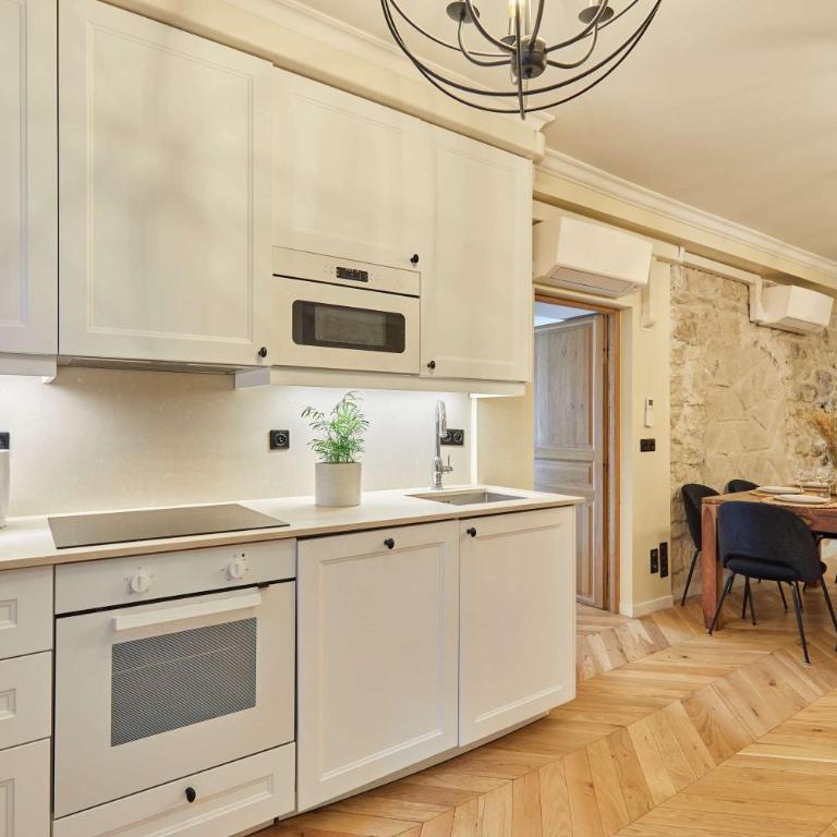 Cozy Apartment Center of Paris - Appartement 3 Chambres - 13
