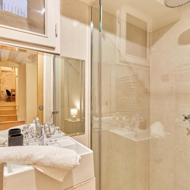 Cozy Apartment Center of Paris - Appartement 3 Chambres - 23