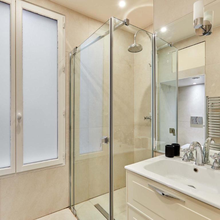 Cozy Apartment Center of Paris - Appartement 3 Chambres - 28