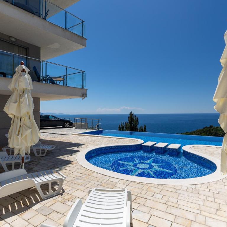 Skyline View Apt & Pool Retreat - Apartman sa 2 Spavaće Sobe - 22