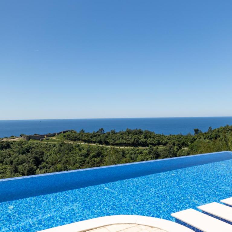 Skyline View Apt & Pool Retreat - Apartman sa 2 Spavaće Sobe - 24