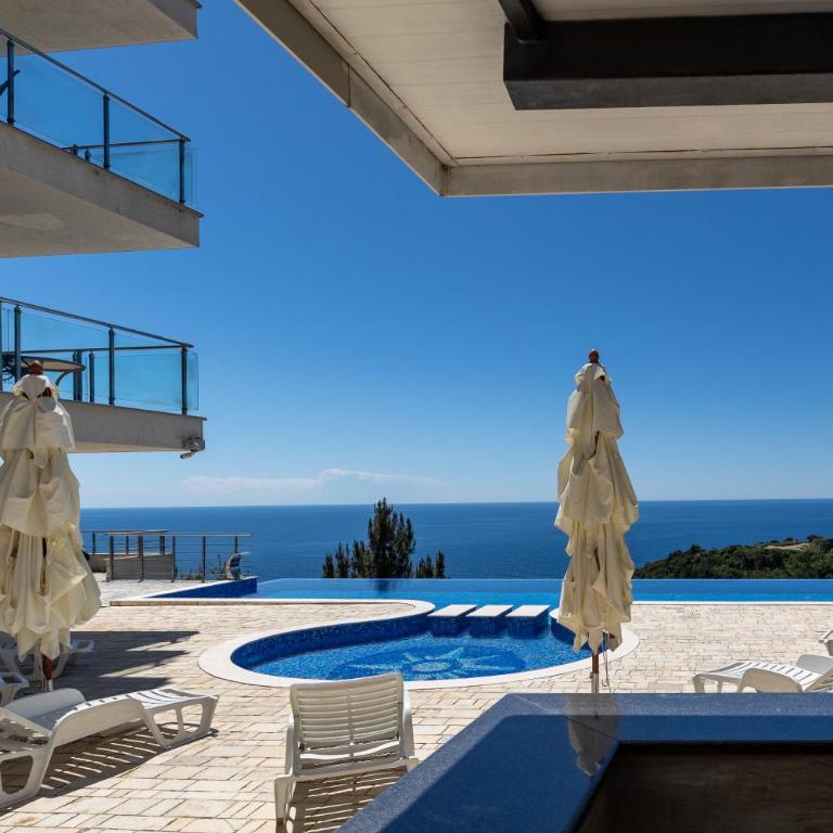 Skyline View Apt & Pool Retreat - Apartman sa 2 Spavaće Sobe - 36