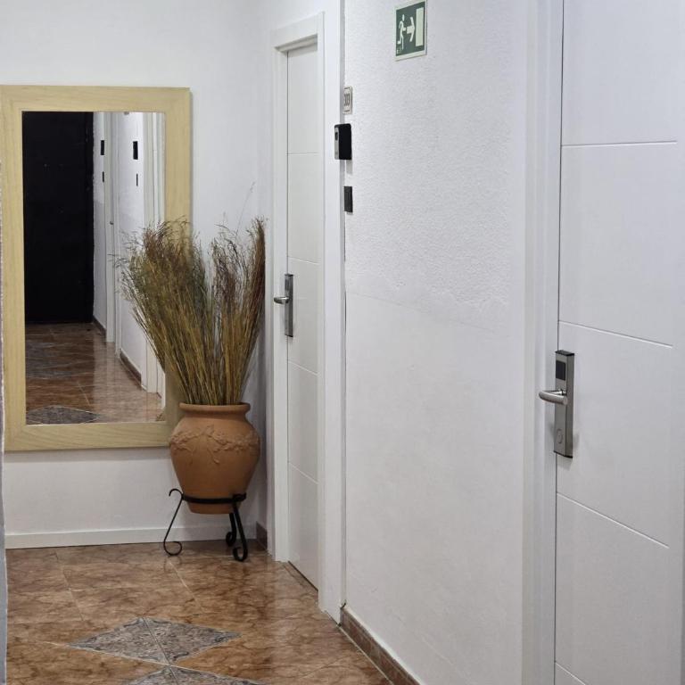 ROOMS Los MONTES - Twin Room - 3