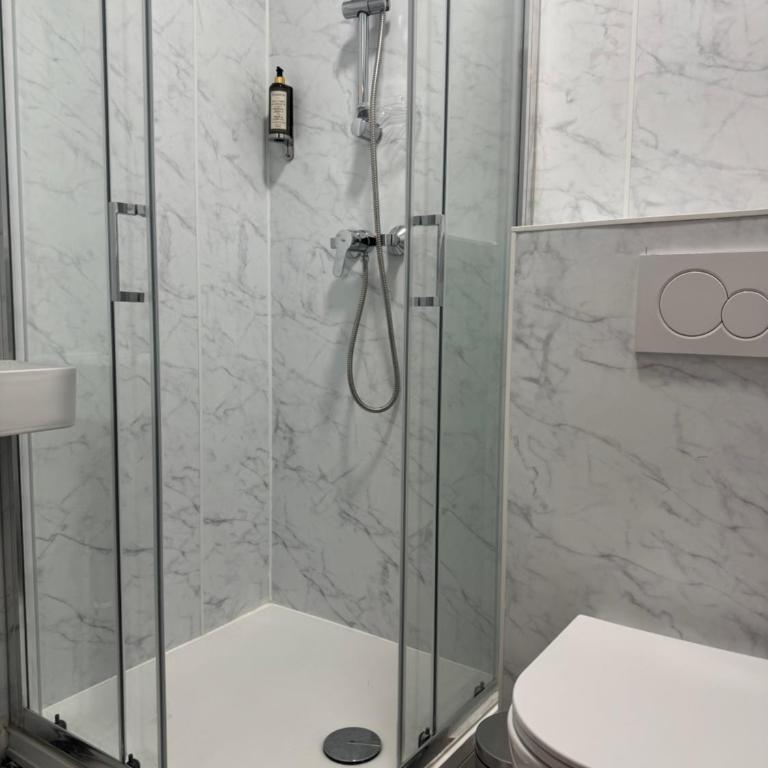 Hôtel Montmartre - Nouvellement Rénové - Petit Studio (2 Adultes) - 8