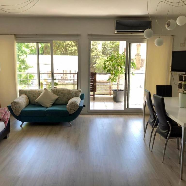 Departamento luminoso a 50 mts del parque - Apartamento de 1 dormitorio - 2