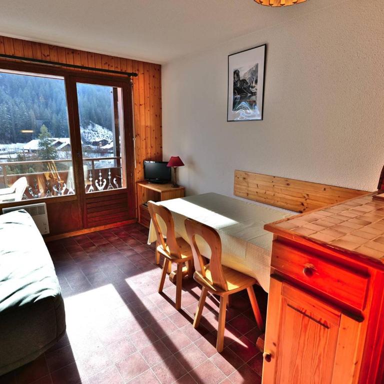 Appartement 2 pièces + coin montagne, balcon sud, au centre du village - FR-1-458-139 - Apartamento - 5